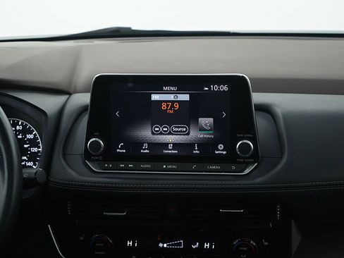 Used 2022 Nissan Rogue SV w/ SV Premium Package image 14