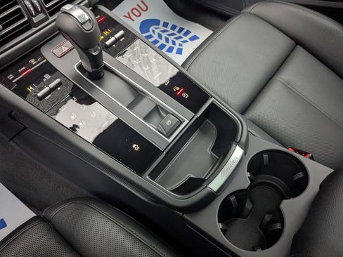 New 2026 Porsche Macan image 21