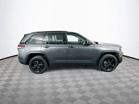 Certified 2023 Jeep Grand Cherokee Altitude AWD/4WD image 14