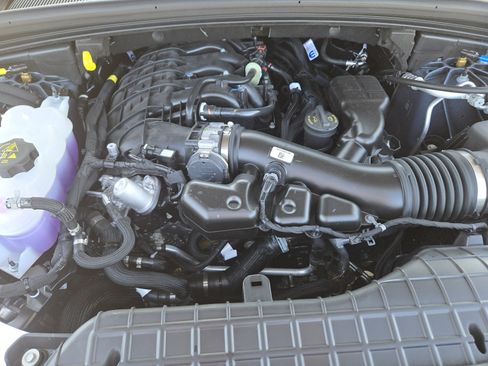 New 2025 Jeep Grand Cherokee L Summit w/ Luxury Tech Group V image 23