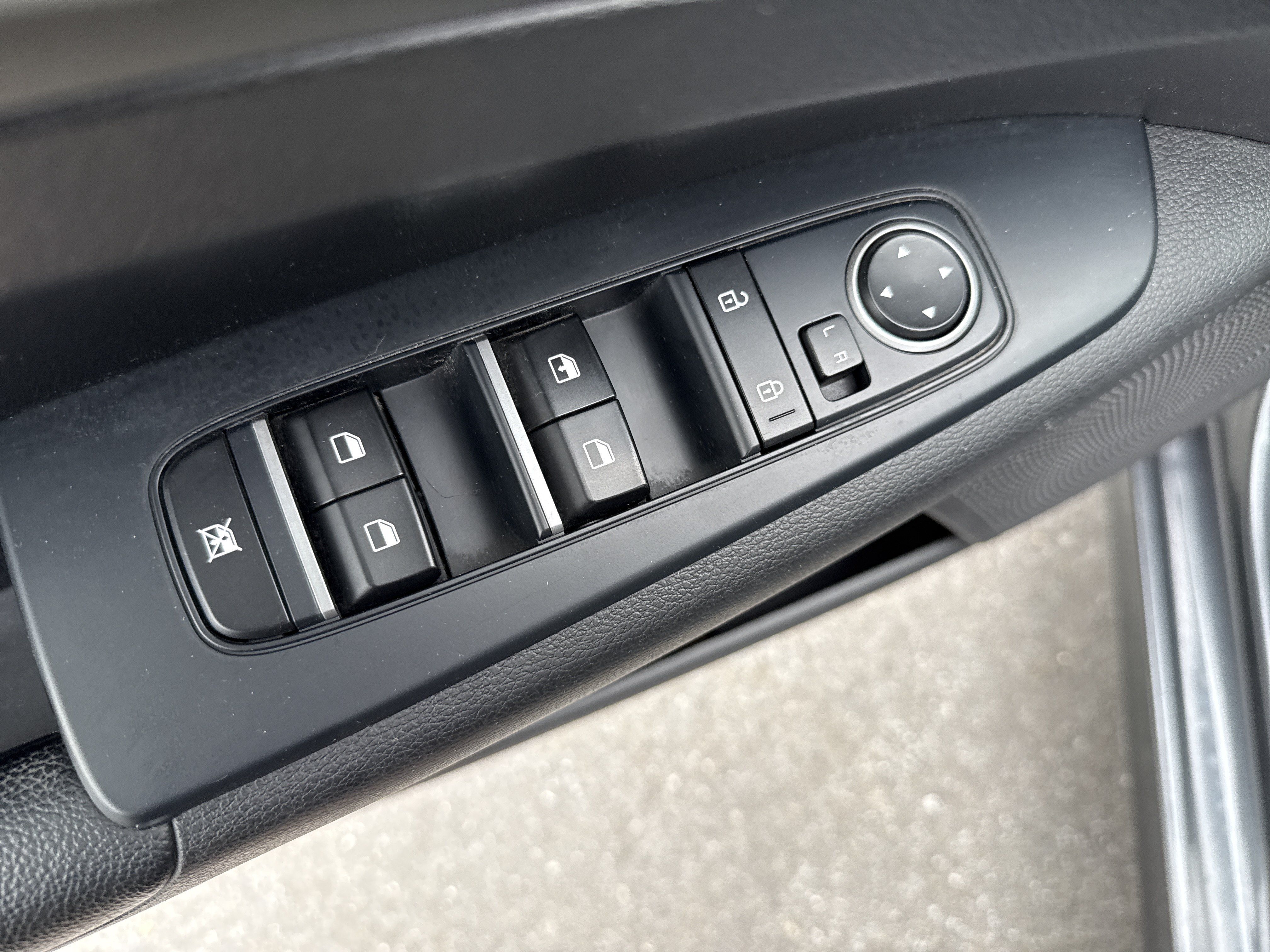Used 2020 Kia Forte LXS FWD image 16