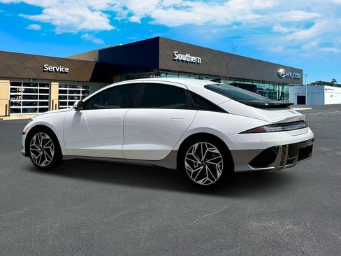 New 2024 Hyundai Ioniq 6 SEL AWD/4WD image 4