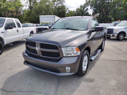 Used 2017 RAM 1500 Express image 3