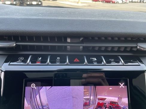 Used 2025 Jeep Grand Cherokee L Laredo AWD/4WD image 21