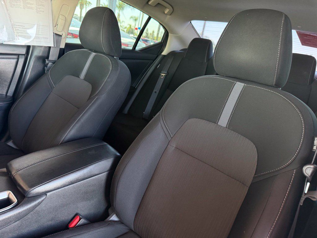 Used 2022 Nissan Sentra SV FWD image 17