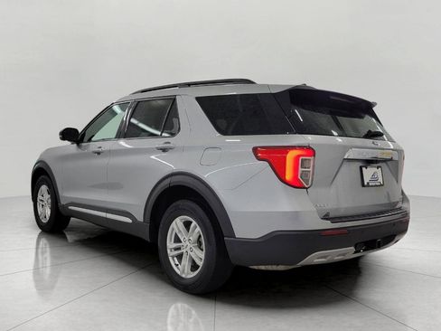 Used 2023 Ford Explorer XLT w/ Equipment Group 202A AWD/4WD image 21