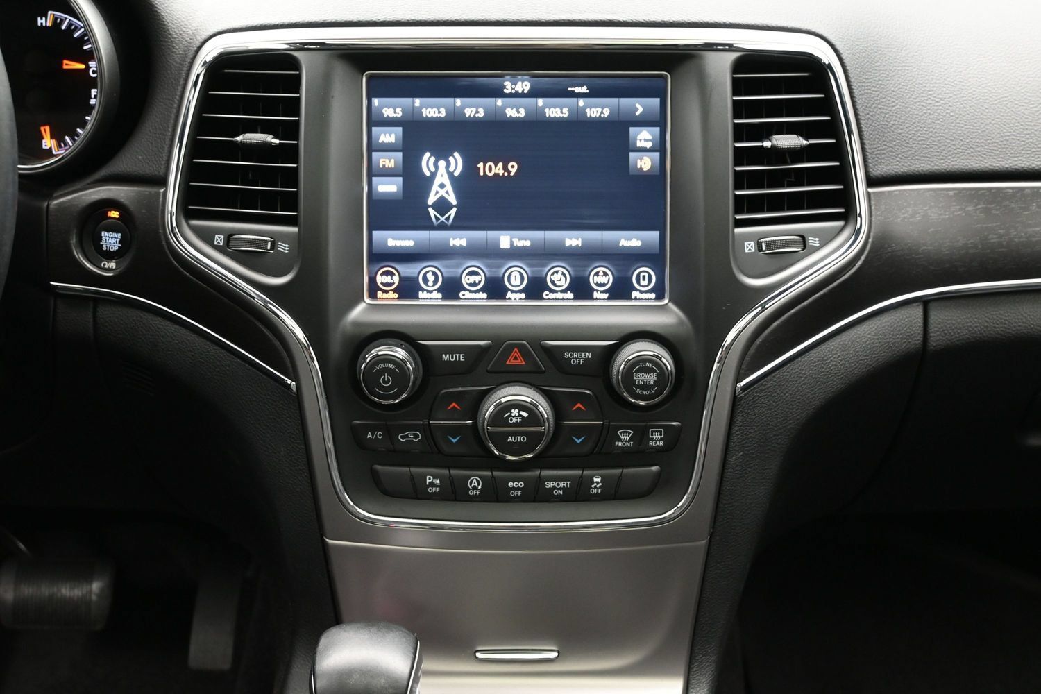 Used 2018 Jeep Grand Cherokee Limited w/ Luxury Group II RWD image 17