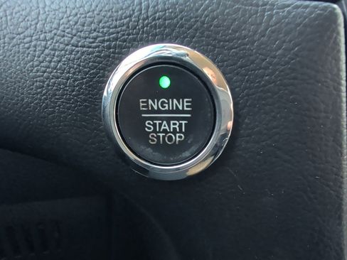 Used 2015 Ford Edge SEL w/ Equipment Group 201A image 16