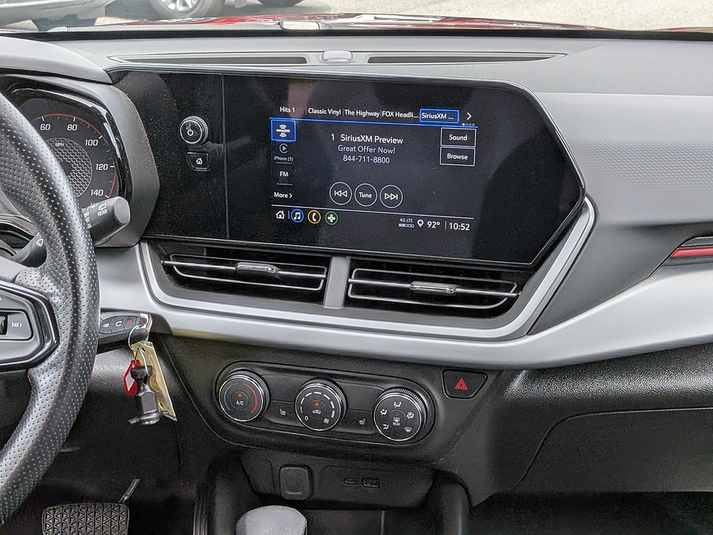 Used 2025 Chevrolet Trax RS w/ Driver Confidence Package FWD image 17