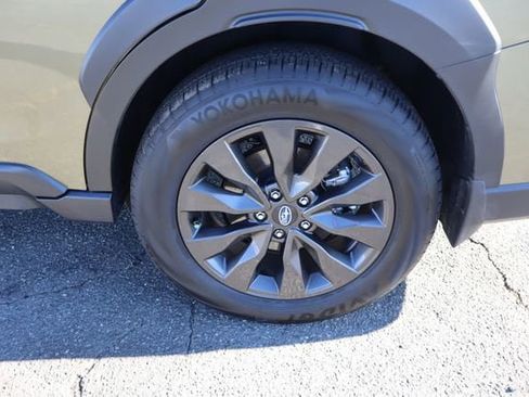 Certified 2025 Subaru Outback Onyx Edition w/ Popular Package #2 image 42