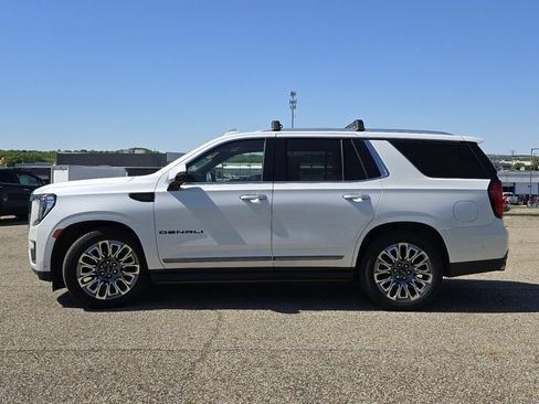 Used 2024 GMC Yukon Denali Ultimate AWD/4WD image 19