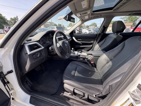Used 2014 BMW 320i xDrive Sedan AWD/4WD image 21