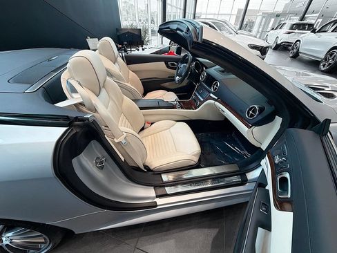 Certified 2020 Mercedes-Benz SL 550 image 23