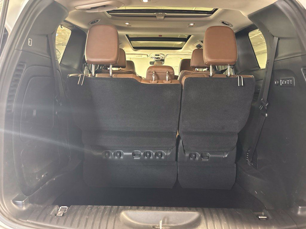 Used 2019 Chrysler Pacifica Limited FWD image 34