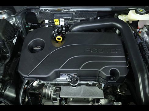 New 2026 Chevrolet Equinox LT w/ Convenience Package II FWD image 18