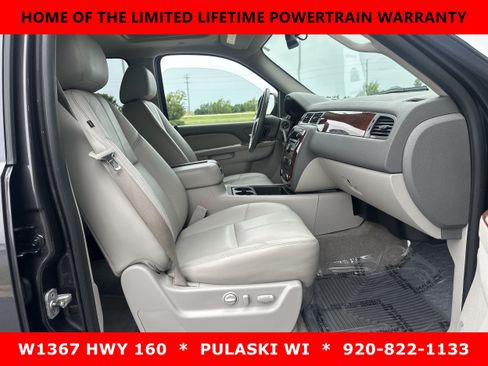 Used 2010 Chevrolet Avalanche LT w/ Luxury Package AWD/4WD image 4