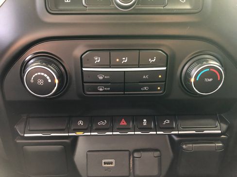 Used 2020 Chevrolet Silverado 1500 Custom w/ Custom Value Package AWD/4WD image 24