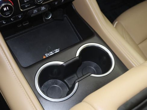 Used 2021 Chevrolet Tahoe Premier w/ Premium Package image 29