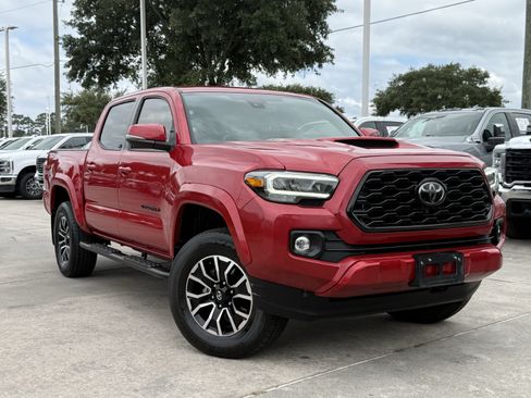 Used 2021 Toyota Tacoma TRD Sport w/ Technology Package AWD/4WD image 2
