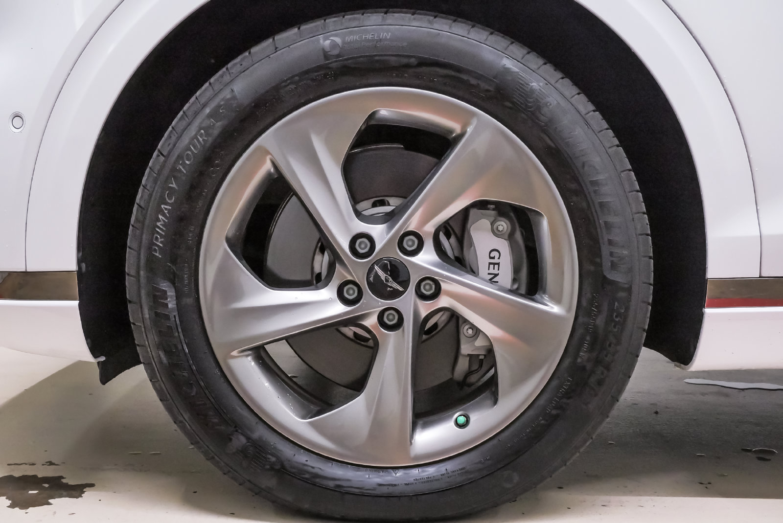 Certified 2026 Genesis GV70 2.5T Advanced AWD/4WD image 27