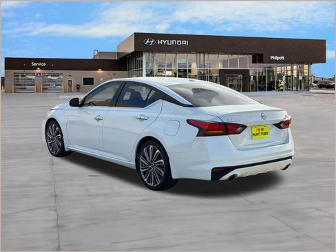 Used 2024 Nissan Altima 2.5 SL image 3