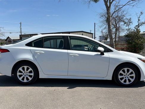 Certified 2024 Toyota Corolla LE image 4