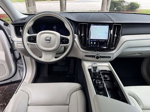 Used 2023 Volvo XC60 T8 Ultimate AWD/4WD image 19