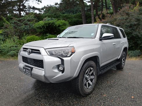 Used 2023 Toyota 4Runner TRD Off-Road Premium image 6