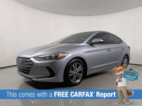 Used 2017 Hyundai Elantra SE image 3