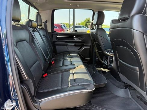 Used 2022 RAM 1500 Laramie AWD/4WD image 7