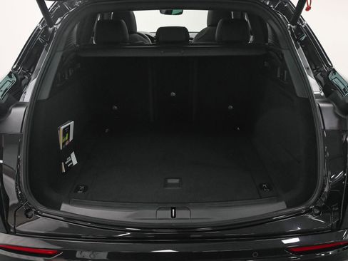 New 2025 Maserati Grecale GT image 7