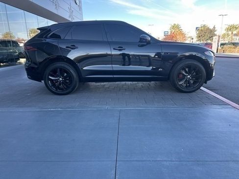 Used 2026 Jaguar F-PACE R-Dynamic S image 4