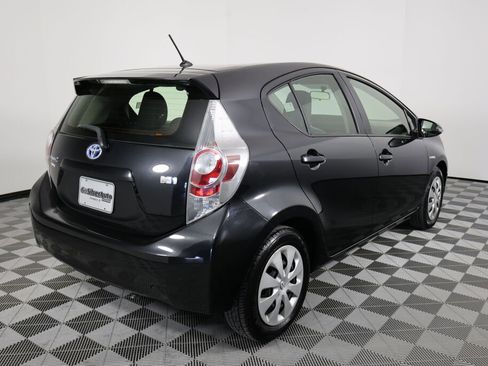 Used 2014 Toyota Prius C One image 2