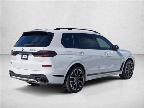 New 2026 BMW X7 M60i image 2