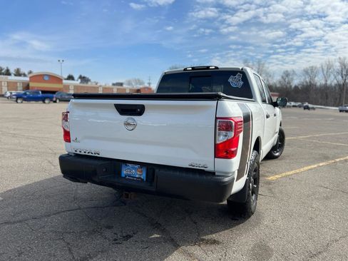 Used 2019 Nissan Titan S image 7