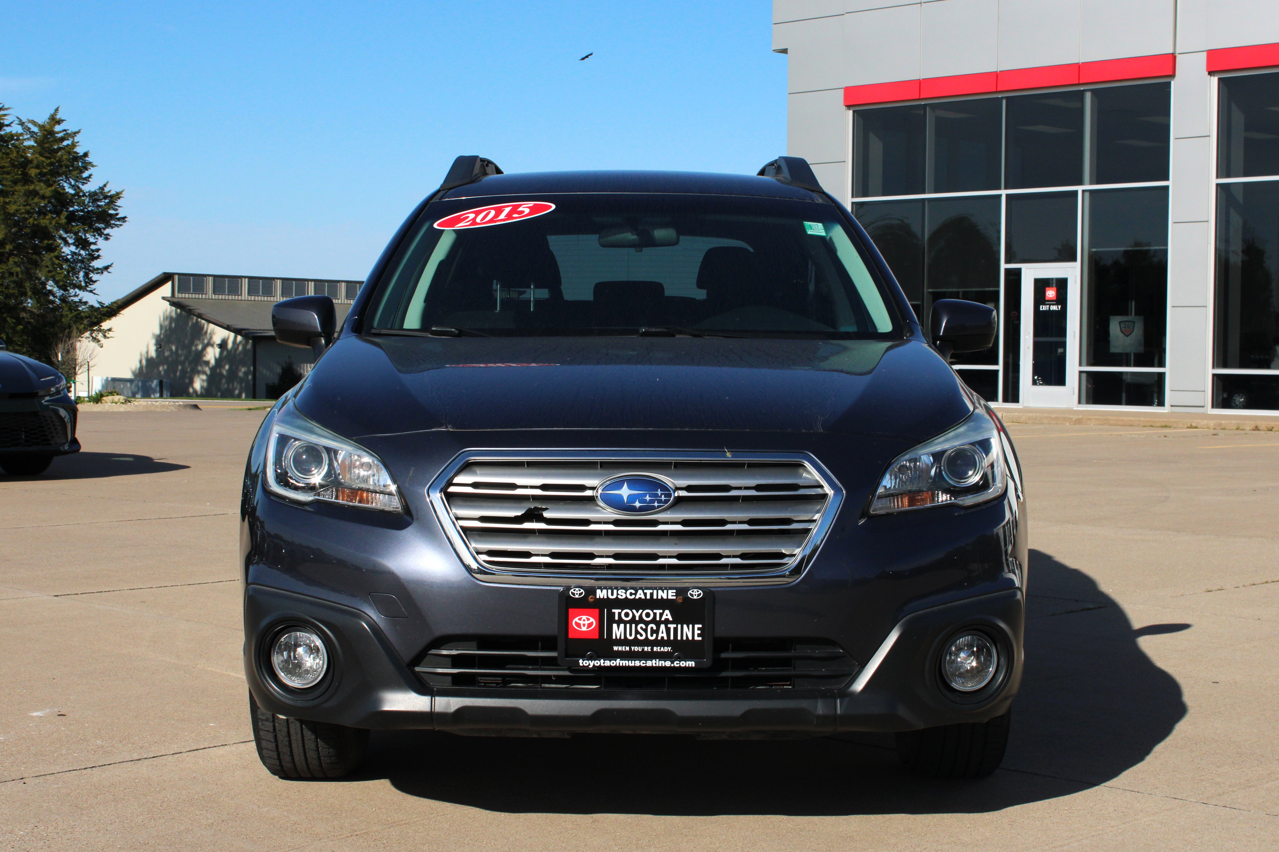 Used 2015 Subaru Outback 2.5i Premium AWD/4WD image 3