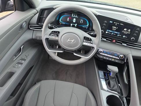 New 2026 Hyundai Elantra SEL Sport Premium FWD image 3