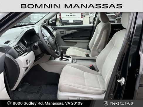 Used 2018 Honda Pilot EX image 16