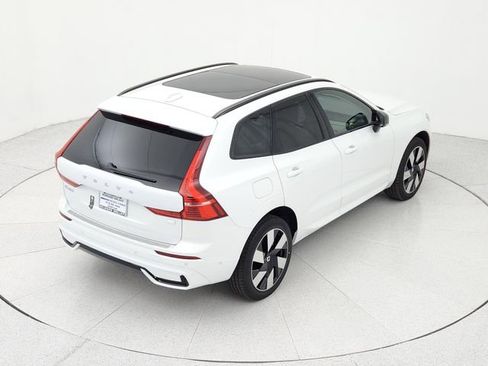 Certified 2024 Volvo XC60 T8 Plus w/ Protection Package Premier image 15