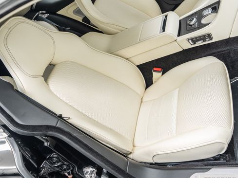 Used 2012 Aston Martin Rapide RWD image 25