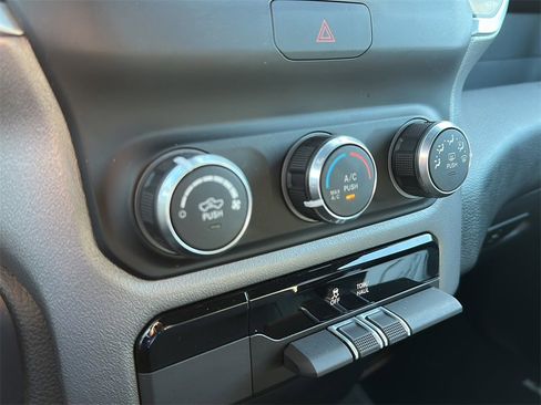 Used 2022 RAM 1500 Big Horn image 13