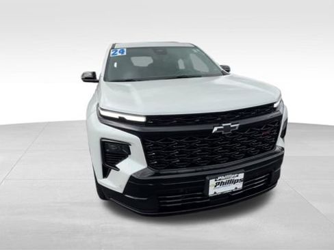 Certified 2024 Chevrolet Traverse RS w/ LPO, Floor Liner Package AWD/4WD image 9