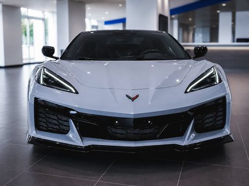 Used 2024 Chevrolet Corvette E-Ray w/ Stealth Interior Trim Package AWD/4WD image 12