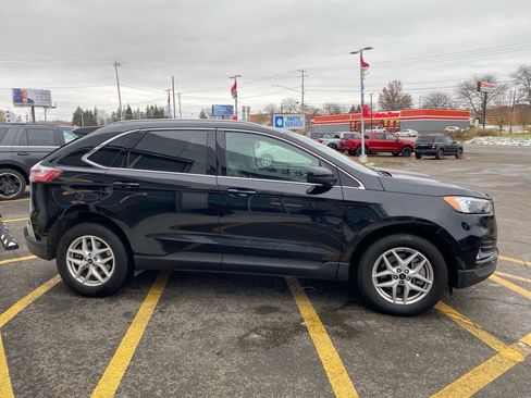 Used 2024 Ford Edge SEL w/ Convenience Package image 6
