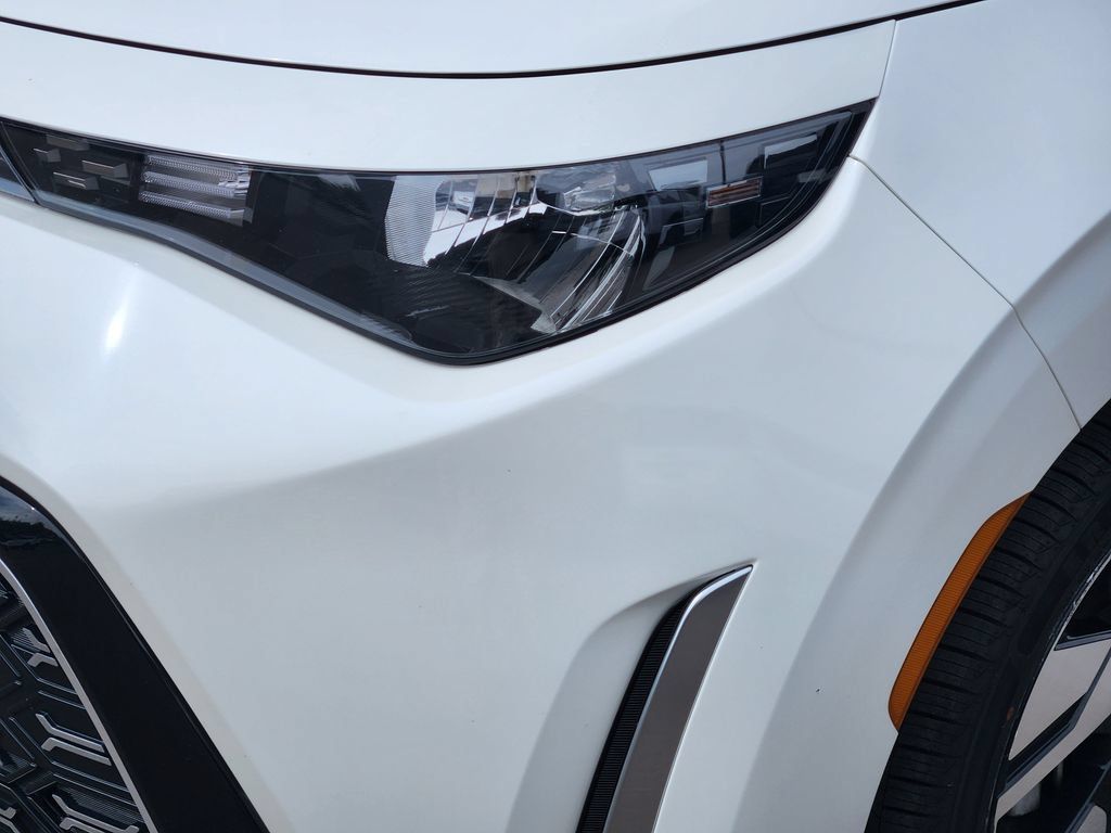 Certified 2024 Kia Soul GT-Line FWD image 8