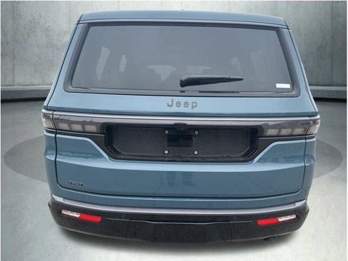 New 2026 Jeep Grand Wagoneer Limited AWD/4WD image 4