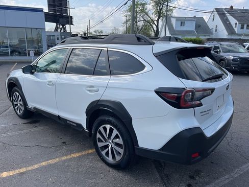 Certified 2023 Subaru Outback Premium AWD/4WD image 8