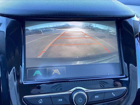 Used 2017 Chevrolet Cruze Premier image 21