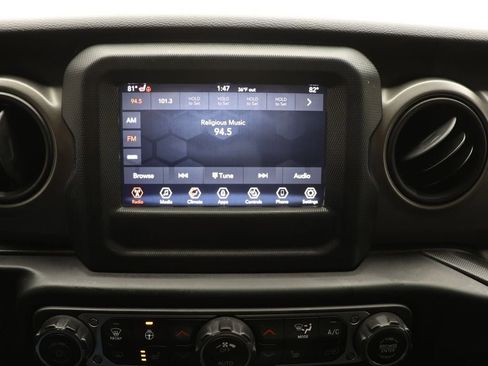 Used 2023 Jeep Wrangler Unlimited w/ Cold Weather Group image 17