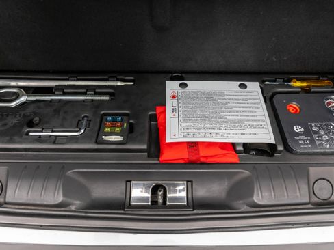Certified 2019 Ferrari Portofino RWD image 41